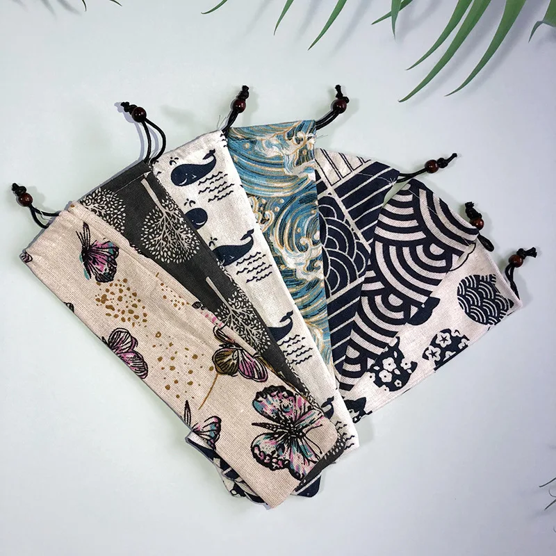 

20pcs Metal Straw Cloth Bag Resuable Straw Linen Storage Bag Cutlery Pouch Knife Spoon Fork Tableware Drawstring Bag Wholesale