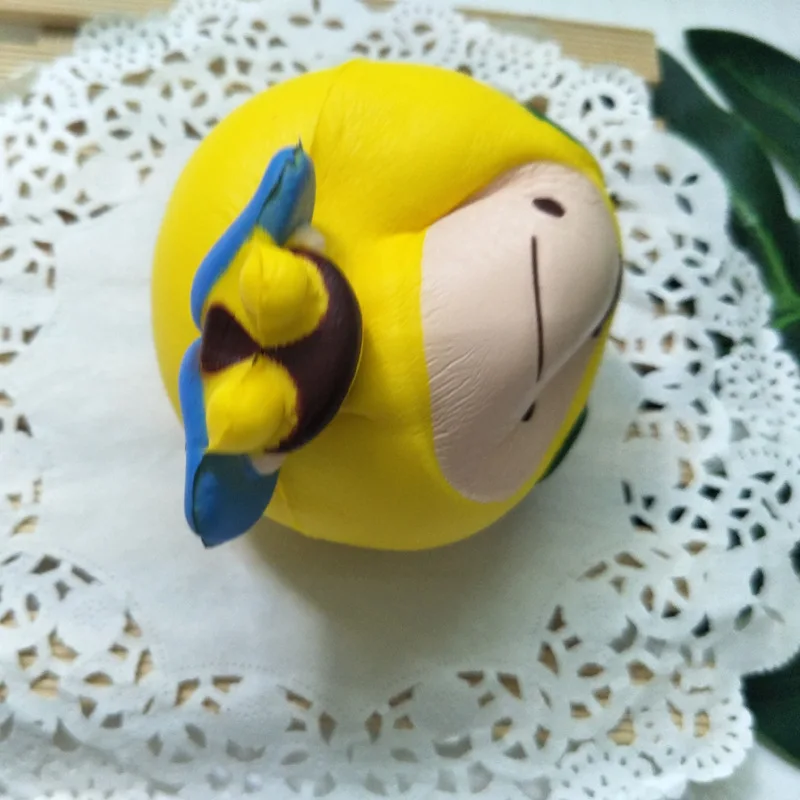 1Pcs Stress Relief Squeeze Toy for Children Adult Decompression Ball Fun Antistress Birthday Xmas Funny Gift Bee Doll Squishy