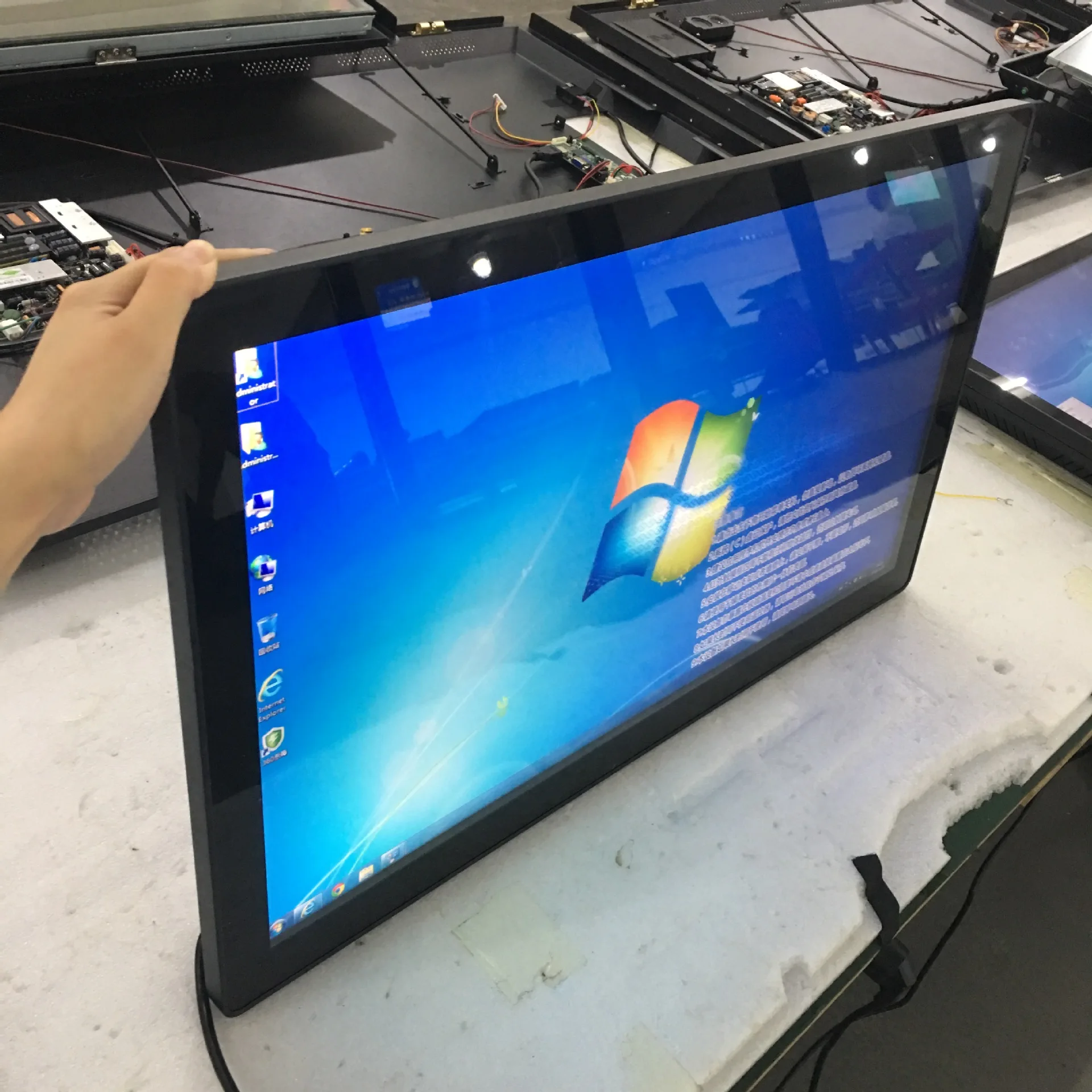 21.5'' inch interactive touchscreen lcd display digital signage all in one tablet pc