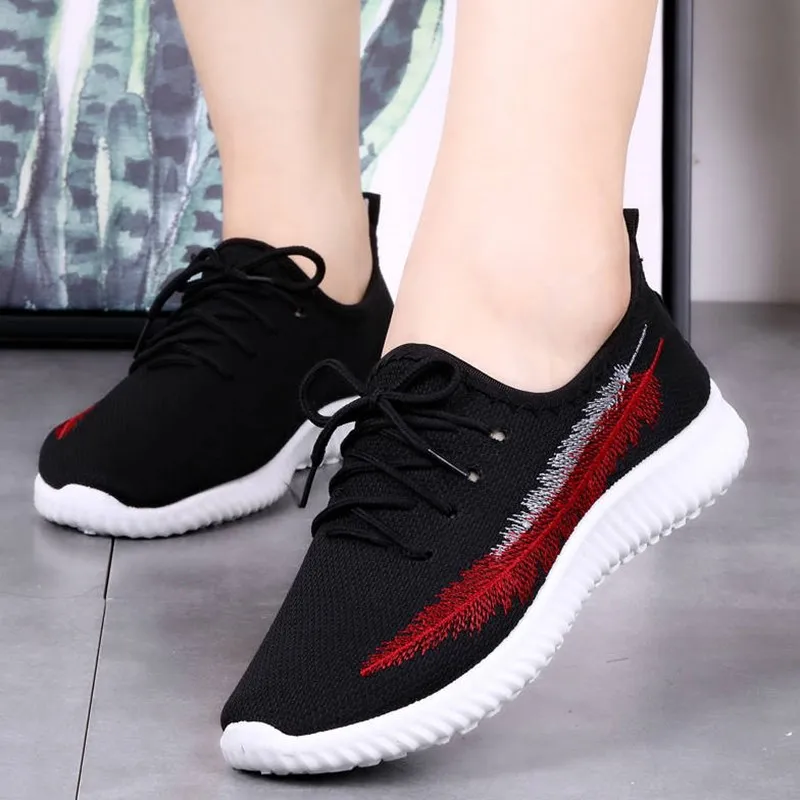 

Solid Breathable Shallow Mouth Woman Tennis Shoes Concise Classics Flying Woven Candy Color Student Net Shoes Chaussures Femme