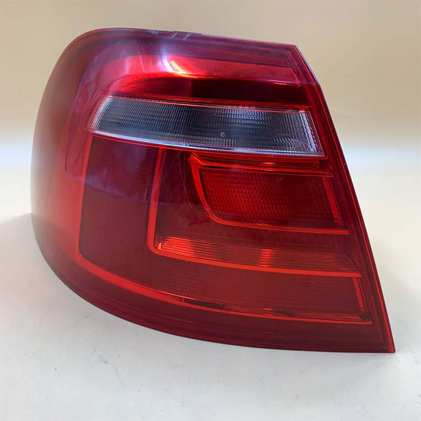 

CAR Rear Tail Light Assembly Tail Light 2008-2016v olk swa gen Bora Turn signal Anti-collision light Brake light Reversing light