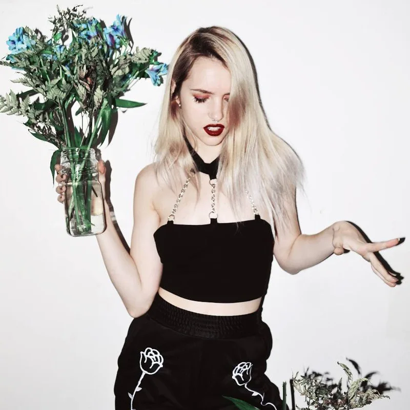 

Dark Black Gothic Punk Heart Pendant Halter Tanks Tops for Women's Crop Halter Slim Camis Top Sexy Choker Tank Tops