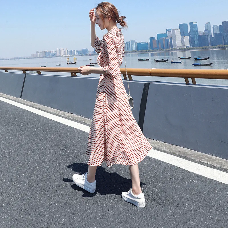 

Bohemian red wave point chiffon dress 2019 new summer long paragraph knee small fresh popular blue dress female robe
