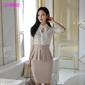 

spring and summer Korean version of the lace shirt shirt Slim pleated bag hip skirt two-piece suit