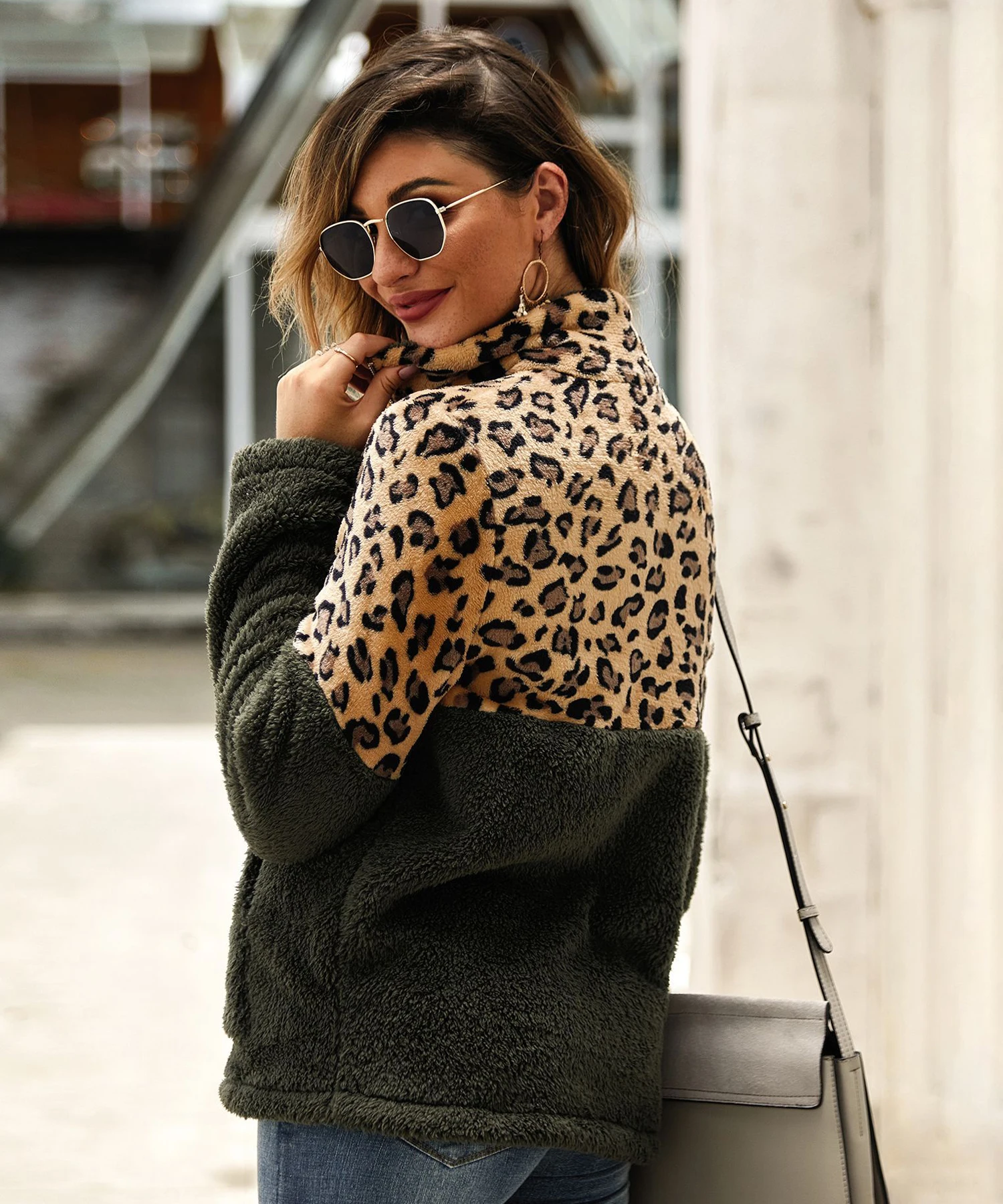 Осенние повседневные леопардовые пуловеры с отложным воротником, плюшевые карманы, толстовки с капюшоном, зимние женские тонкие модные