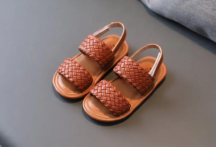 girls shoes Retro Weave Girl Sandal 2021 Summer New Fashion Child Sandals Soft Soles Beach Shoes Breathable Roman Shoes Baby Kids Flat Shoes best children's shoes