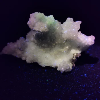 

204.6gElement samples of natural Zincite, crystal and fluorite