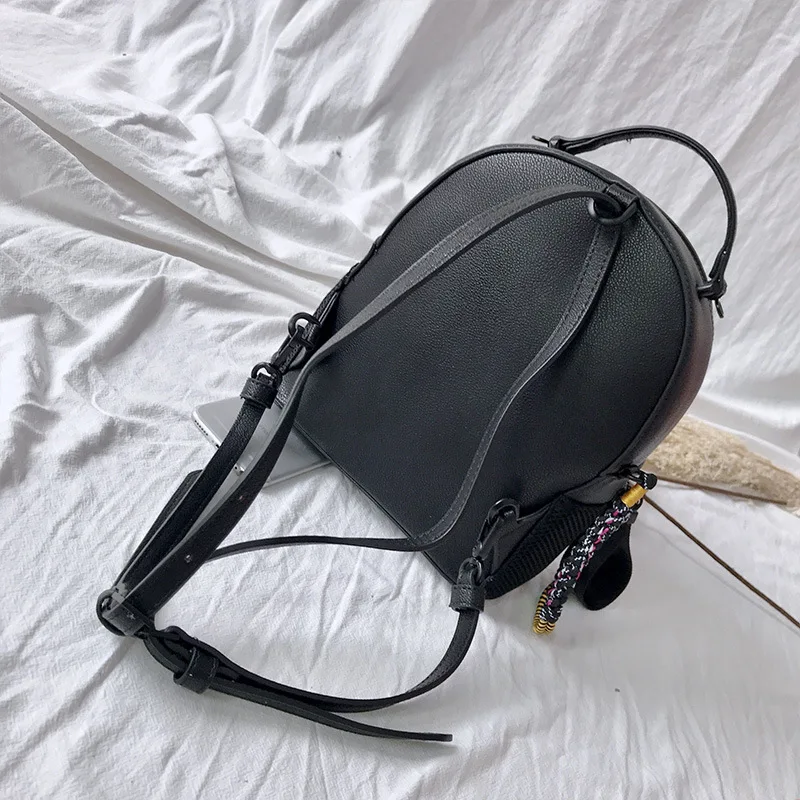 

2019 New Style Singapore Celebrity Style Backpack-Shoulder Fashion Casual Chain Ornaments Grid Backpack Bag