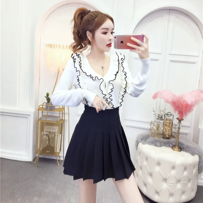 

New Style Online Celebrity Goddess Loose-Fit Pullover Mixed Colors Frilled Cardigan Sweater + High-waisted Pleated Short Skirt S