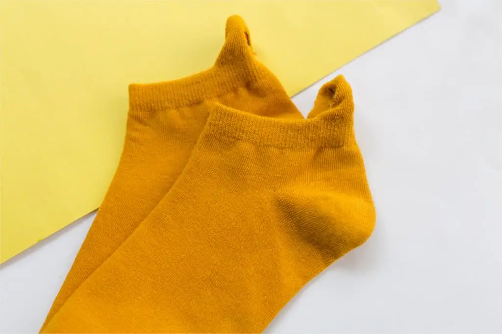 yellow Яркие цвета вышитые выразительные женские носки счастливые модные забавные Женские носочки из хлопка - Цвет: yellow