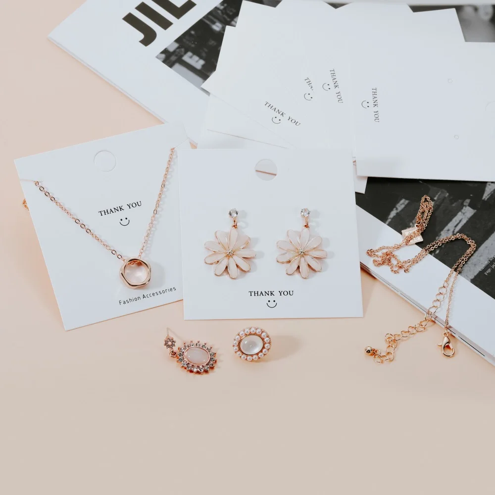50 stücke 8*8cm Quadratischen Display Karten Ohrringe Halsketten Hängen Tag Ohr Studs Papier Karte Für DIY Schmuck klassische Clip Zubehör – Detail 4