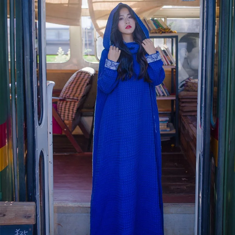 

[Photo Shoot] 2017 Autumn And Winter New Style Retro Blue Wizard Hat Long Sleeve Loose-Fit Pullover Dress Women's