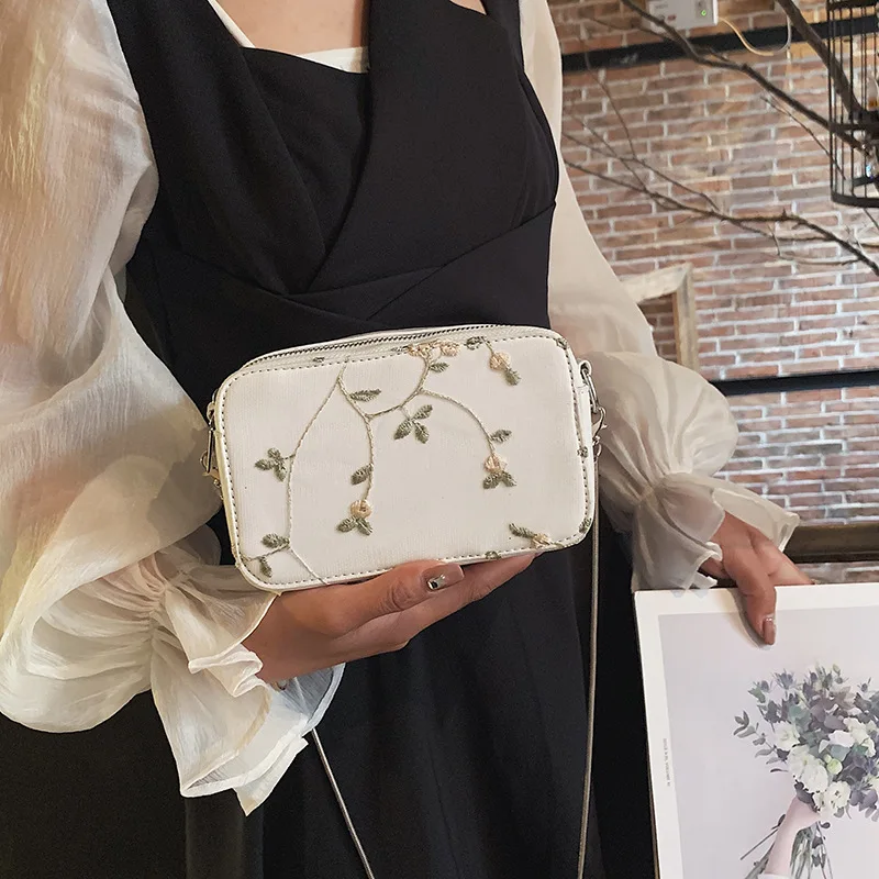 

Foreign style small bag fairy 2019 new tide sweet lace embroidered small square bag Joker chain shoulder Messenger bag