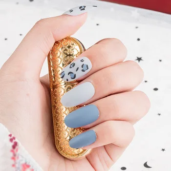 

24pcs/box Leopard Pattern Fake Nails Design Haze Blue Wearable Detachable Mid-length oval Head Suitable Girls Decor Nail tips