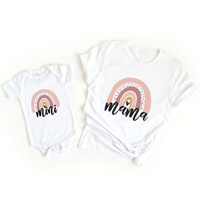 1pcs Rainbow Mommy and Me Shirt Fashion Family Matching Clothes Rainbow Mama and Mini T Shirt Cute Family Look Outfits 3