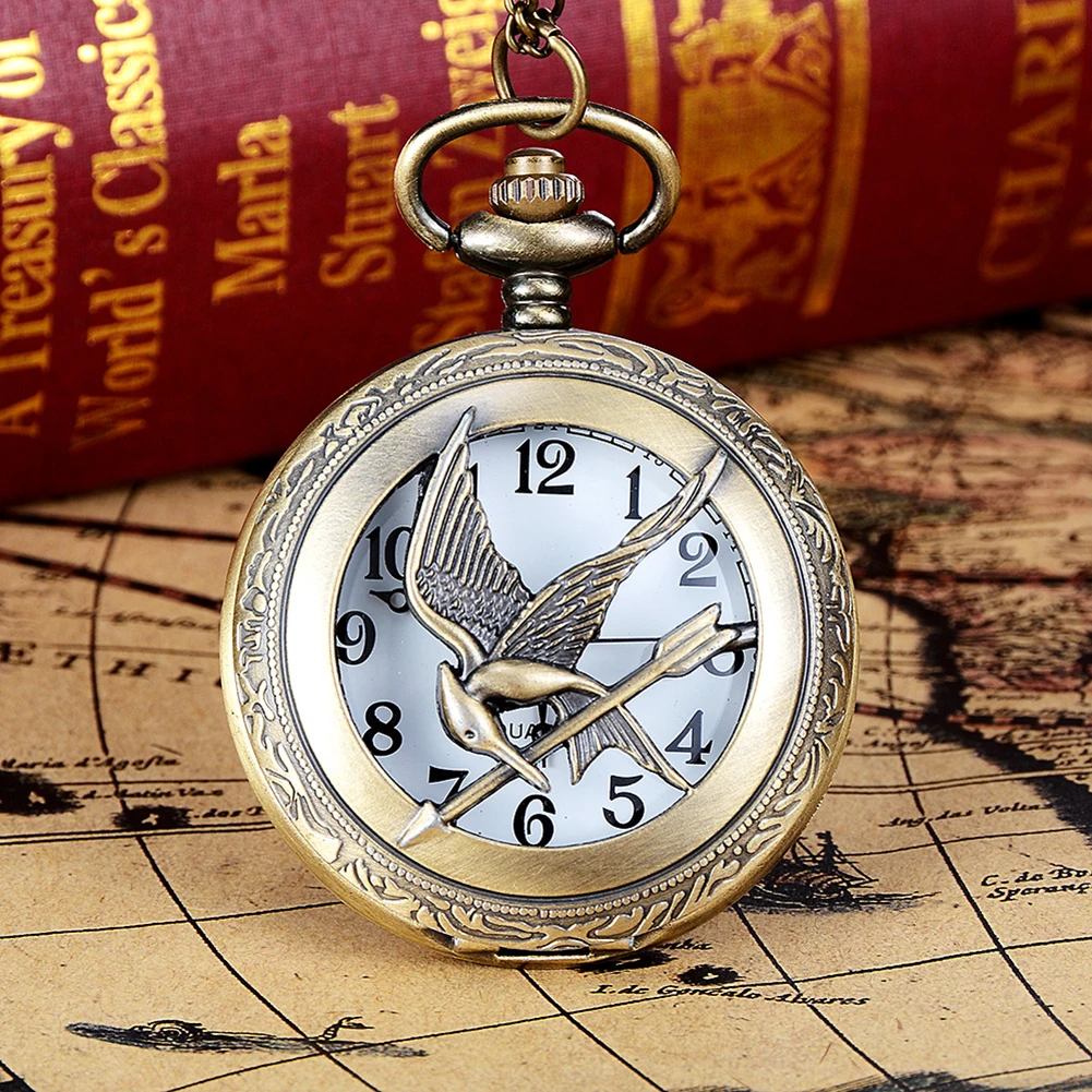 Vintage Unisex Hollow Design Bird Butterfly Pattern Flip Case Pockets Watch Arabic Number Quartz Chain Pockets Watch With Chain