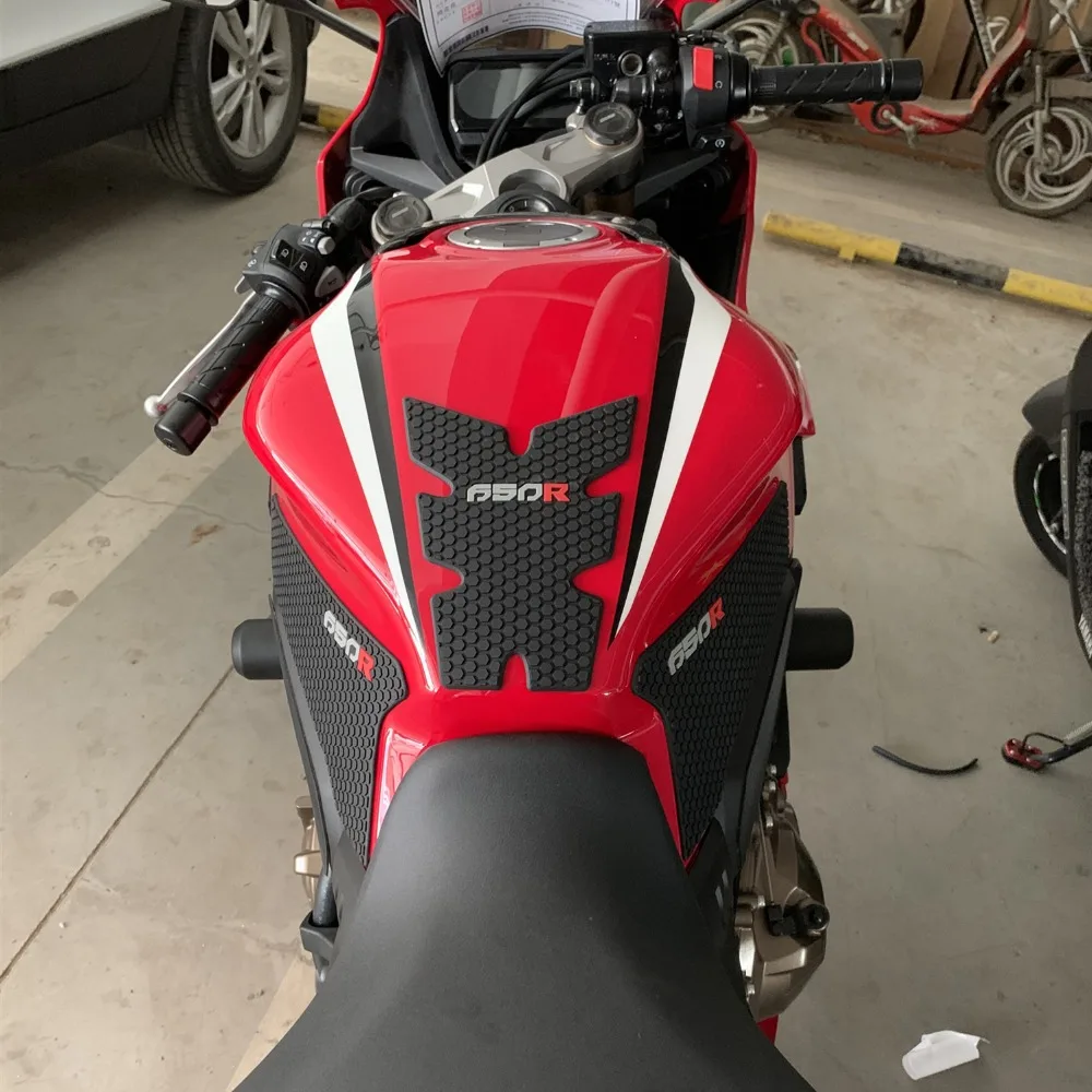 Kohlefaser CBR 650R Kappenaufkleber Tank Pad Gabel Dreibettzimmer Oberklemme Aufkleber für Honda CBR650R CBR 650 R 2019 2020 Motorrad tankpad Aufkleber Color : CBR650R NO Logo Kohlefaser CBR 650R Kappenaufkleber Tank Pad Gabel Dreibettzimmer Oberklemme Aufkleber für Honda CBR650R CBR 650 R 2019 2020 Motorrad tankpad Aufkleber Color : CBR650R NO Logo