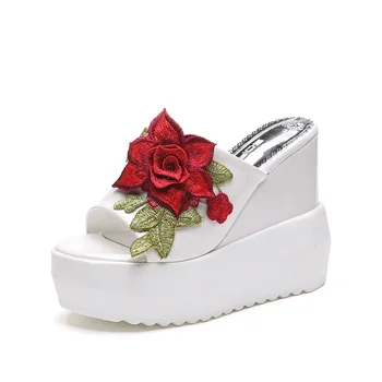 

2019 Newest summer Women Flowers Wedges Flip Flops Sweet Flower Slippers Woman Sandals Platform Shoes Beach Flip-flops Slippers