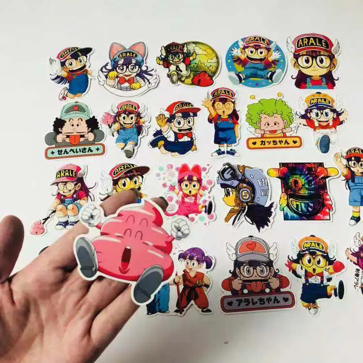 24 шт. милые Arale маленькая девочка мультфильм Чемодан соотношение опорный автомобильный водостойкая клейкая бумага снаружи модификации аксессуары