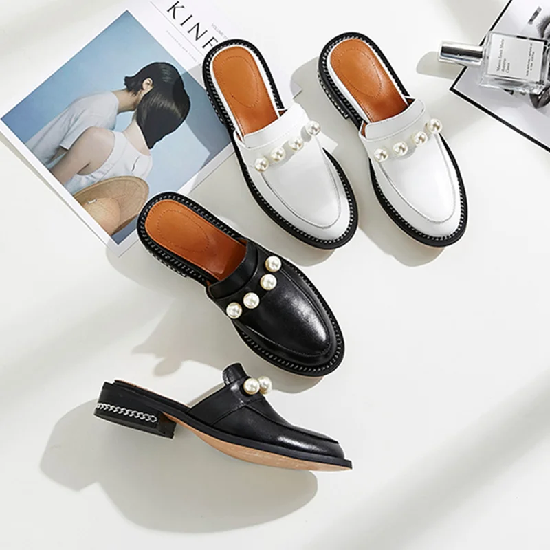 Sandalias Mujer; коллекция года; женские шлепанцы с украшением в виде жемчуга; модная женская обувь; Стильные Ботинки на каблуке с металлической цепочкой; женская обувь; chaussures femme