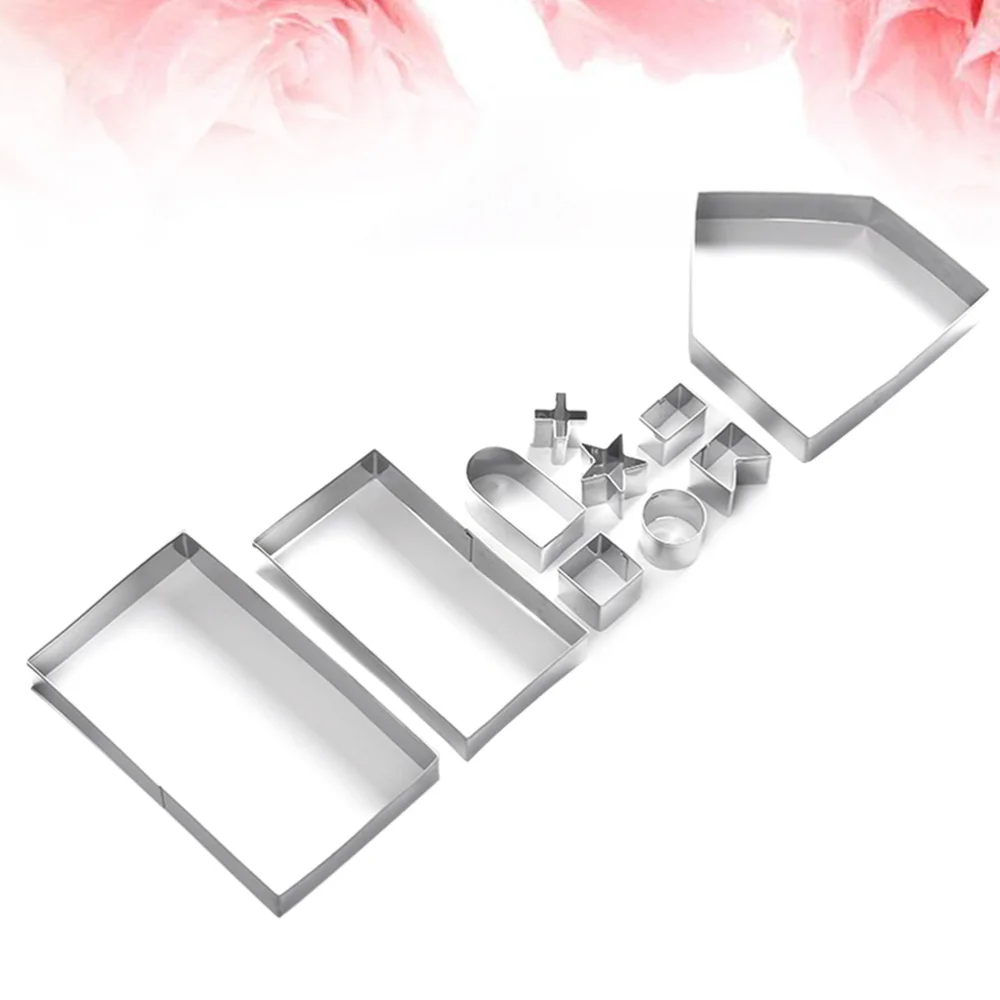 18pcs Christmas Theme Cake Molds 3D Stainless Steel Cartoon Cookie Cutter Set for Xmas Party Home Bakery