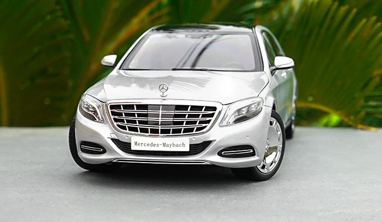 1:18 Maybach s-класс S600 литая Классическая Игрушка модель автомобиля для подарка, коллекции, игрушки - Цвет: Silver