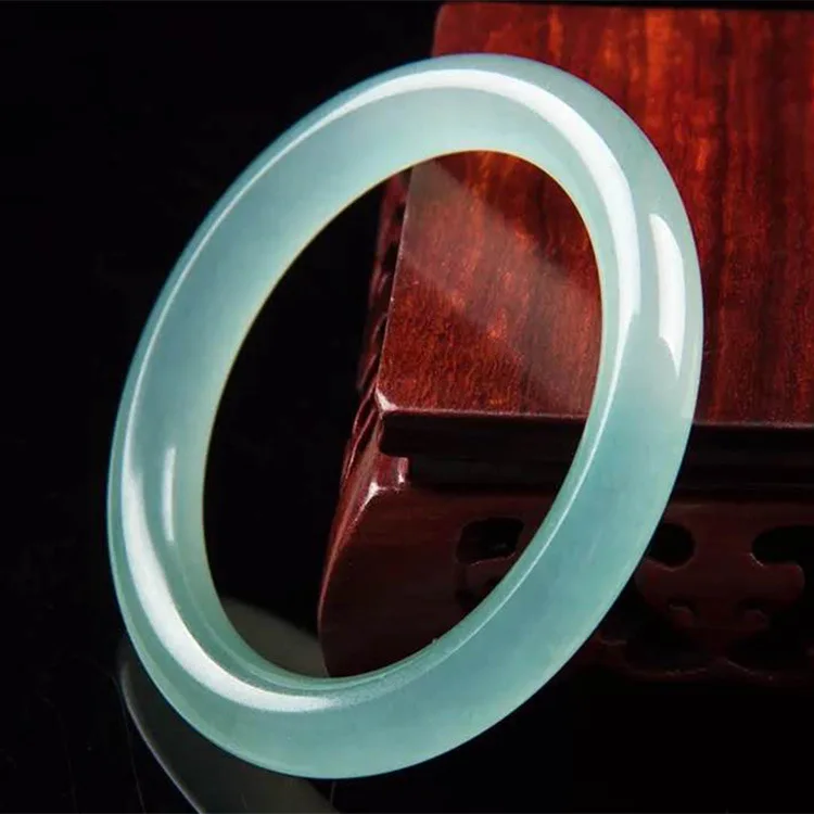 

Manufacturers Direct Selling round Ice-like Quartz Rock Jade Bracelet a Cargo Light Blue Jade Bracelet