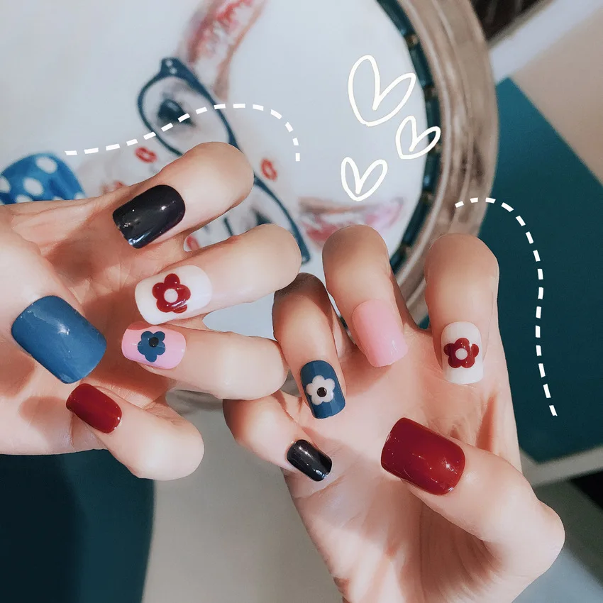 24 pcs Fashion Acrylic Fake Nails DIY Tips Flower Pattern Decorated for Fashion Nail Art Accessories fake nails with glue TSLM1