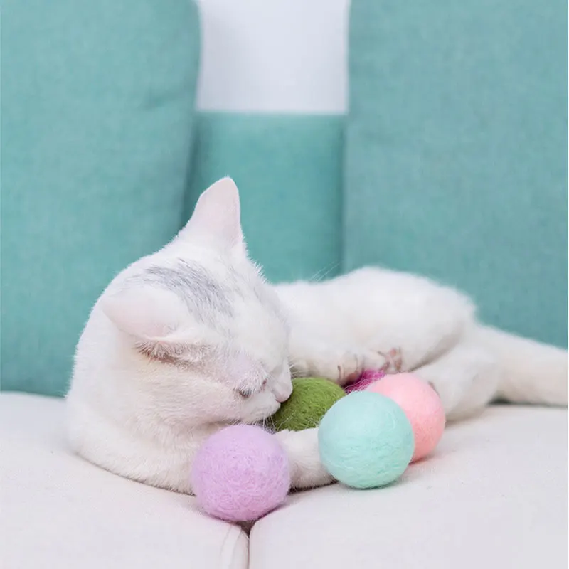 

1pc Wool Ball for Cat Smart Kitten Interactive Toys Handmade Teeth Cleansing Pet Training Ball Bite Resistant Cats Accessories