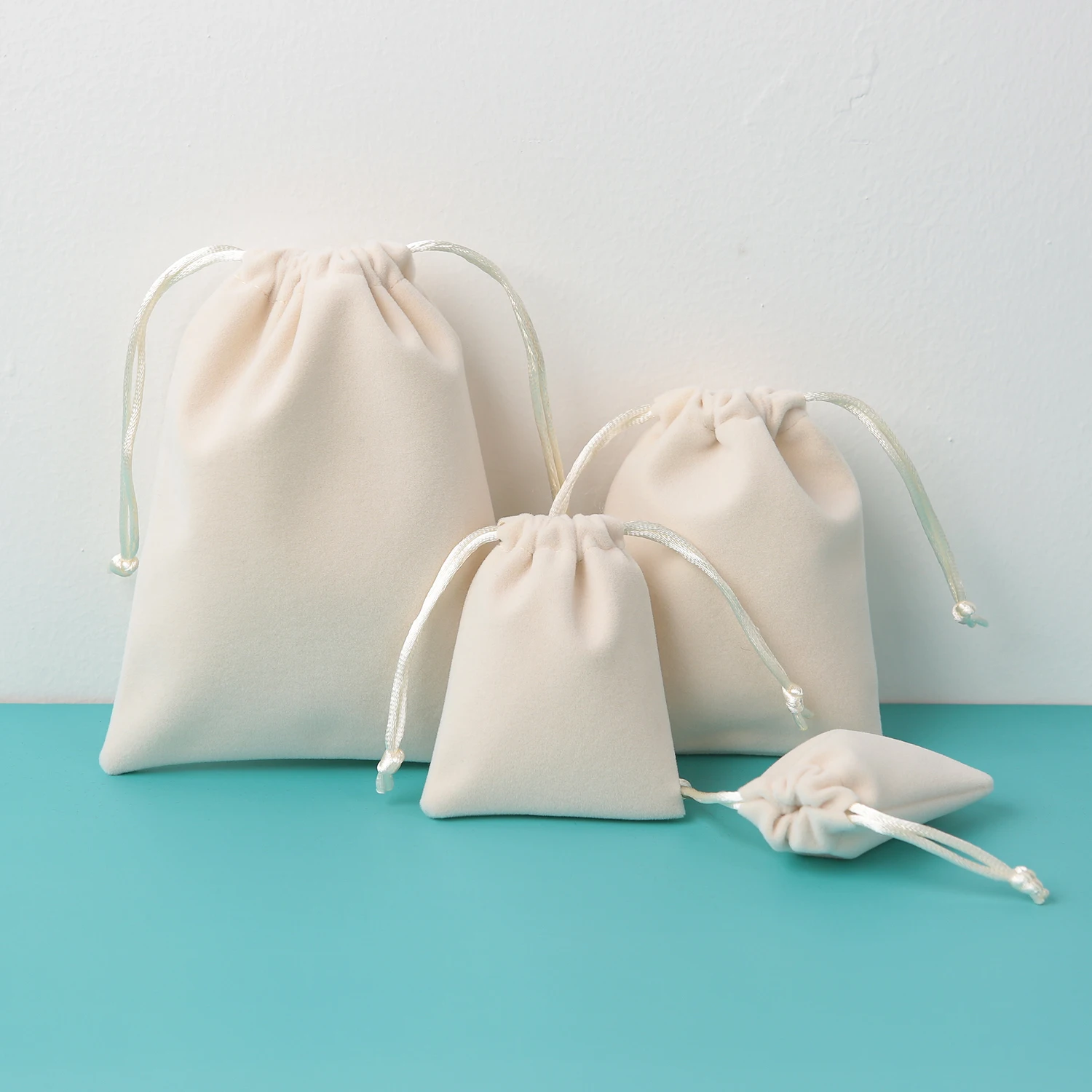 Schmuck Kordelzug Samt Tasche Box Verpackung Geschenk Beutel Ohrringe Ring Halskette Schmuck Süßigkeiten Baumwolle Flanell Tasche kann individuell angepasst werden – Detail 13