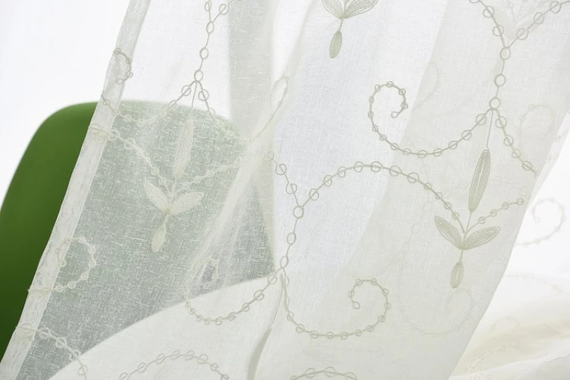 4571602996_1362607078