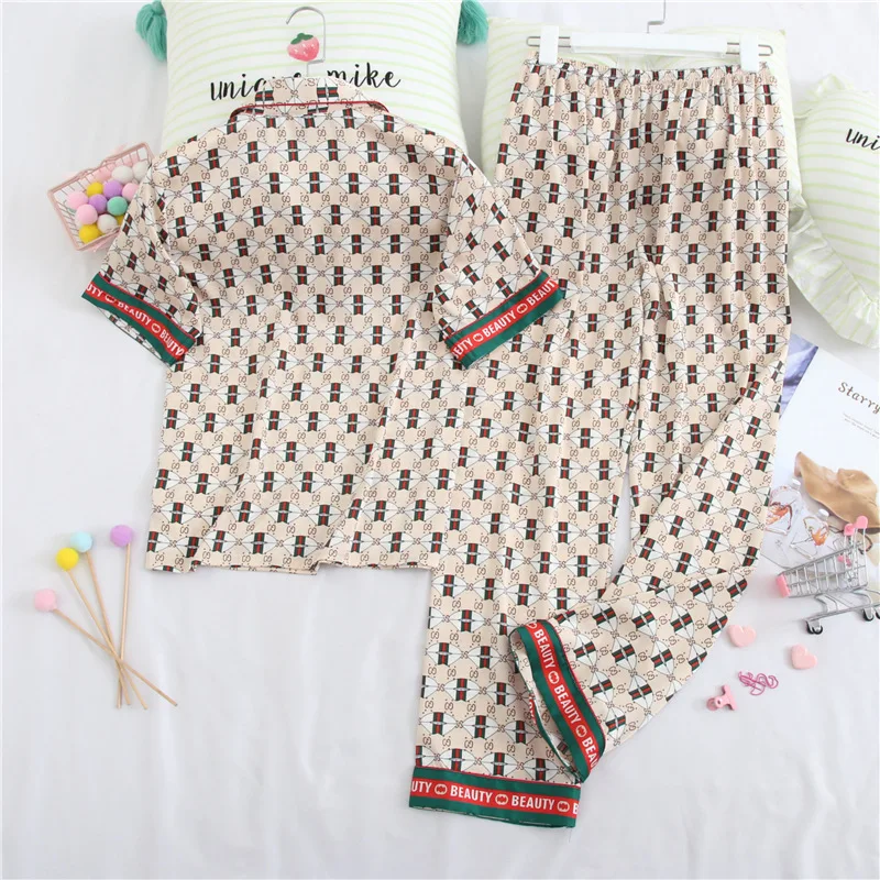 

Short-Sleeved Trousers Ladies Home Service Two Cute Suits Spring And Summer New Explosion Models