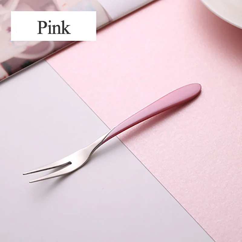style2 Creative Fruit Fork Stainless Steel Cute Home Dessert Stainless Steel Flatware Dinner Forks Colorful Rainbow Metal Cutlery 50F26 - Цвет: style2