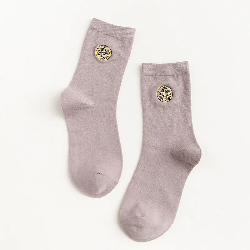 Новые милые хлопковые Модные женские носки с вышивкой в стиле Харадзюку, с героями мультфильмов, забавные носки для колледжа, кавайные зимние носки с животными - Цвет: khaki five star