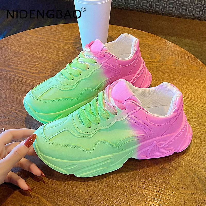 

Женские массивные кроссовки 2021, осенняя Вулканизированная обувь из искусственной кожи, Женская разноцветная Яркая обувь на платформе спортивная обувь для ходьбы Zapatillas