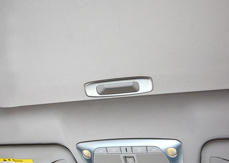 q70 interior accessories