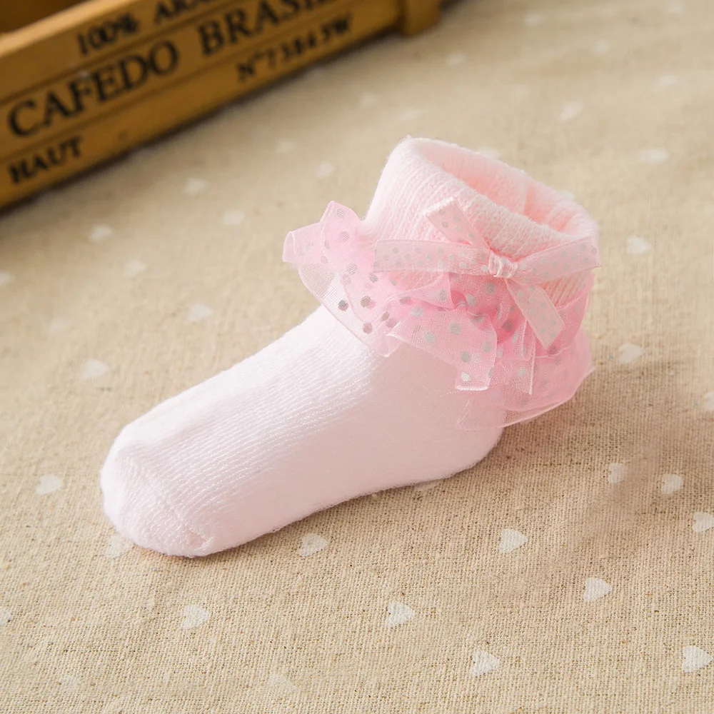 Новинка; носки для маленьких девочек; удобные короткие носки из чесаного хлопка; кружевные носки с бантами для маленьких девочек; цвет розовый, белый