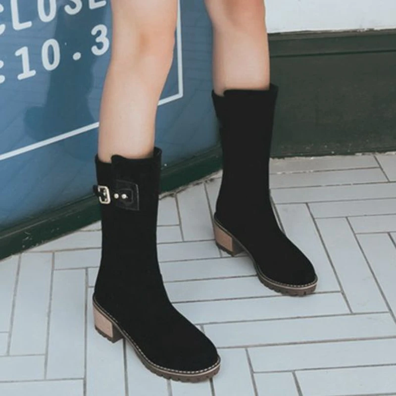 Зимние женские сапоги из флока; Сапоги выше колена на толстом каблуке; женская теплая обувь на платформе; коричневые сапоги для верховой езды - Цвет: black