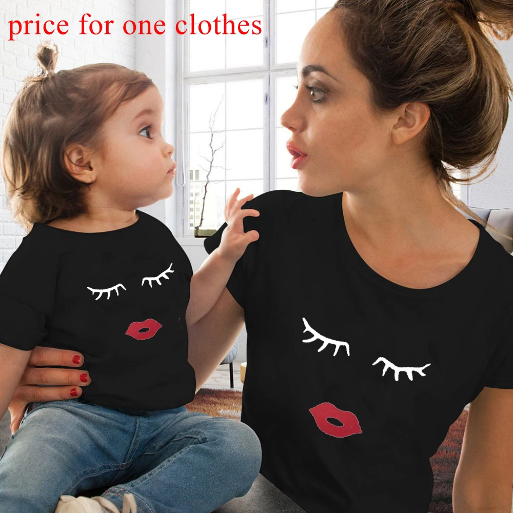 

Summer Mother and Daughter Clothes Casual Tops Eyelash Eyes Red Lips Print Women Children Funny T-shirt Family Matching Clothes