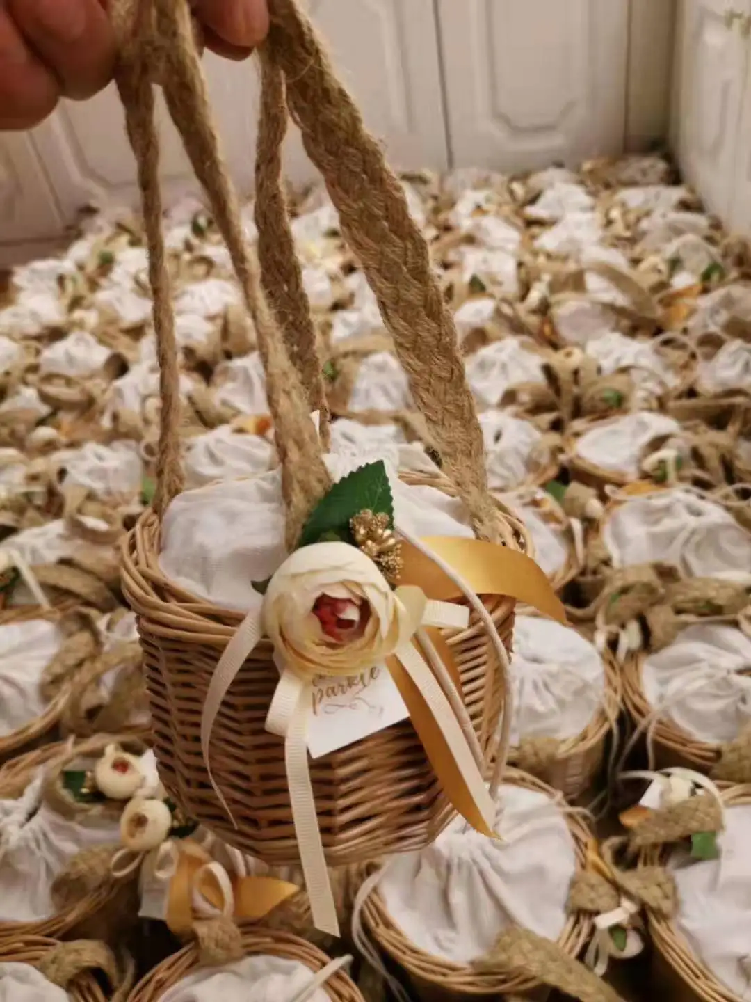 Натуральные свадебные корзины для конфет из ротанга ручной работы, свадебные подарочные корзины для гостей невесты, цветочная корзина для девочек
