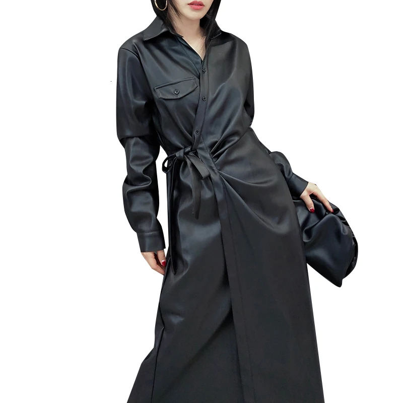 TWOTWINSTYLE Асимметричное пальто из искусственной кожи для женщин воротник с лацканами фонарь с длинным рукавом Высокая талия на шнуровке куртка с рюшами Новинка для женщин