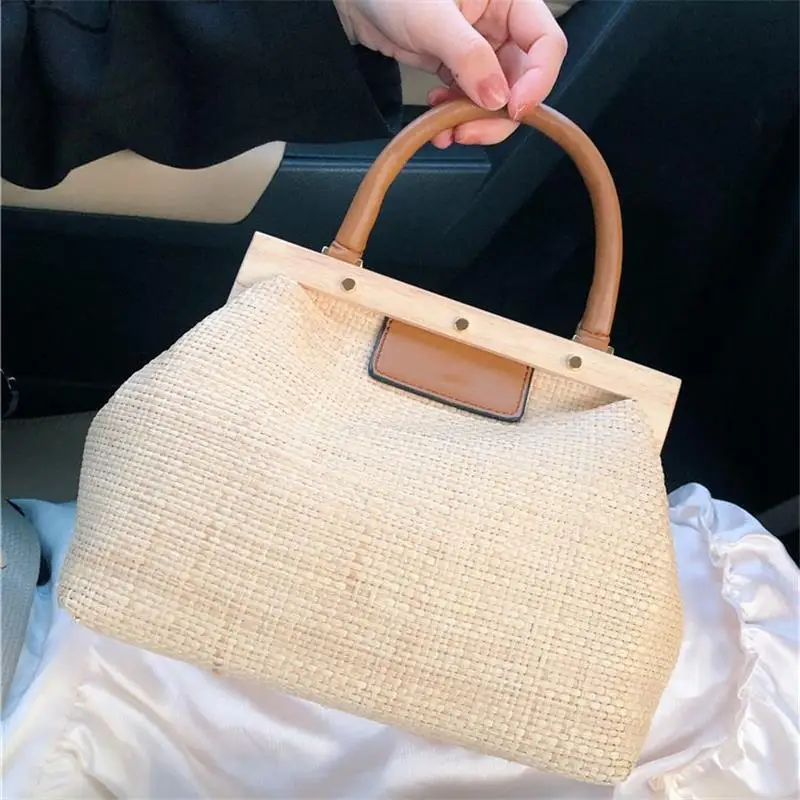 20.5x16CM Summer Niche Designer New 2020 Wood Clip Shell Handbag Raffia Straw Woven Women a6102