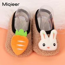 Inverno chinelos de bebê sapatos para casa anti skid sola macia da criança infantil quente pelúcia bonito coelho piso meias calçados primeiros caminhantes