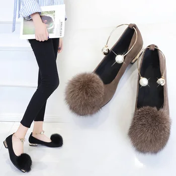 

2020 new tide tip with hair ball beaded flat comfortable wild peas shoes women