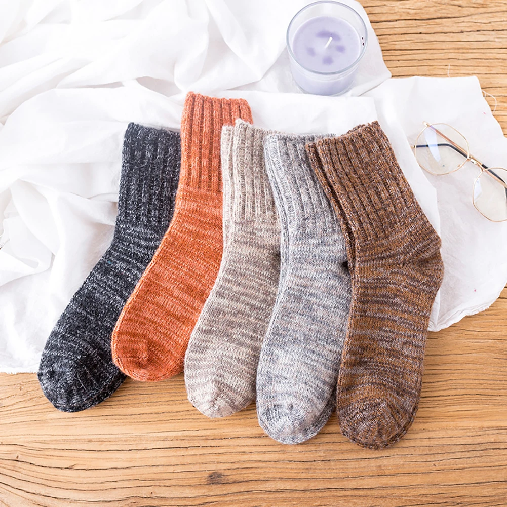 1 пара эргономичных теплых мягких толстых легковесных женских носков случайного цвета для кожи осенне-зимние однотонные Стрейчевые повседневные