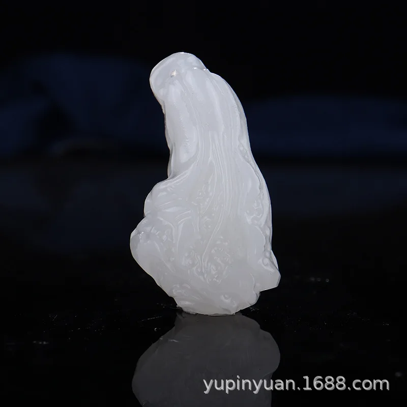 

Natural Jade Jade in Fiscal Pendant Men And Women-Children White Jade Pendant Afghanistan Chinese Cabbage Pendant