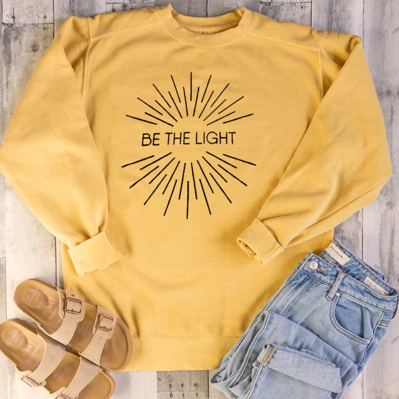 

Be The Light Graphic Sweatshirt Women Christian Faith Slogan Outwear Jesus Grace Casual Pullover Aesthetic Girl Jumper Drop Ship