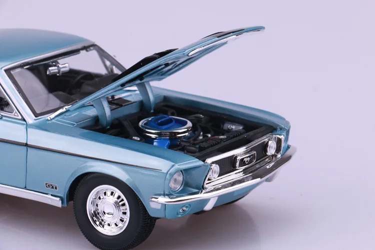 Maisto 1: 18 модель спортивного автомобиля из сплава 2010 Ford Mustang GT с открытым верхом/модель автомобиля Cobra коллекция подарок