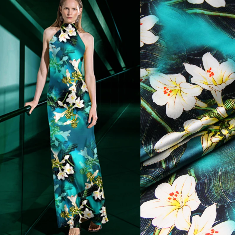 118 см шириной 19 мм белый цветочный принт 93% шелк и 7% спандекс стрейч синий шелк атласная ткань для летнего платья куртка D1072