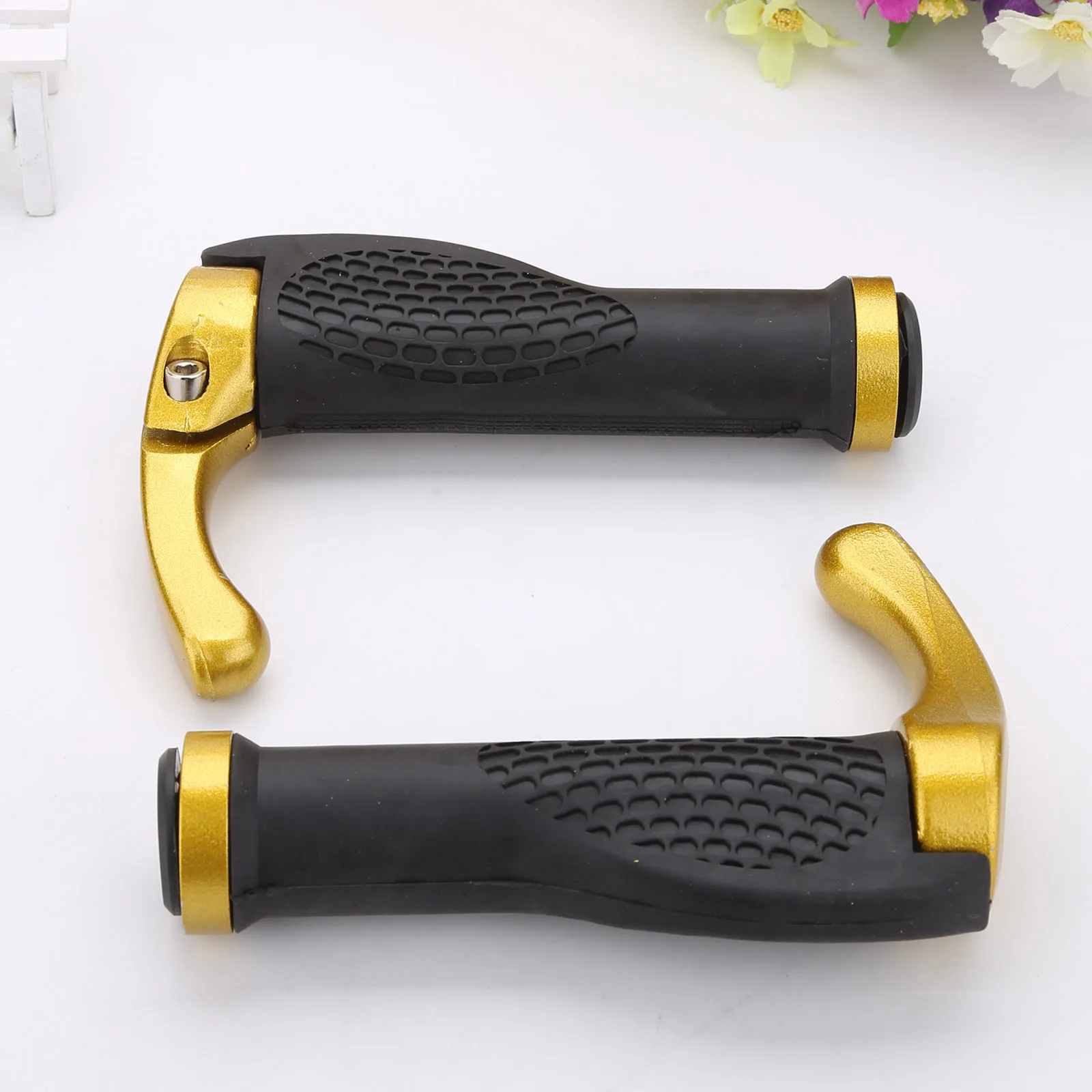 1 Pair MTB Ergonomic Mountain Bike Bicycle Grips Bar End Handlebar Grips Soft Rubber Push on Anti-Skid Parts Cycling Grips 
